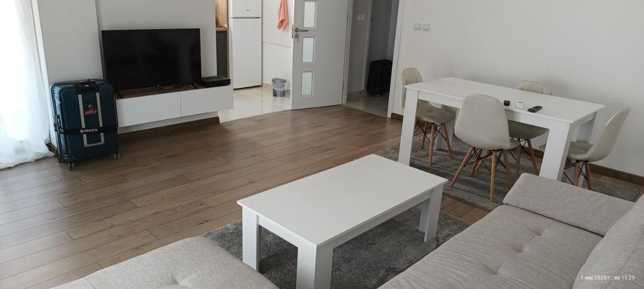 Grand Apartments Ustrumca Dış mekan fotoğraf