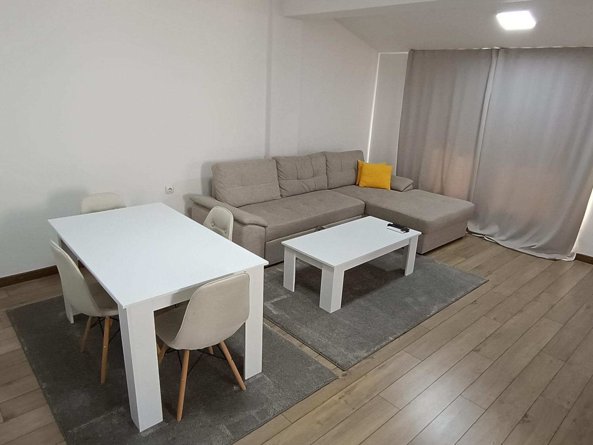 Grand Apartments Ustrumca Dış mekan fotoğraf